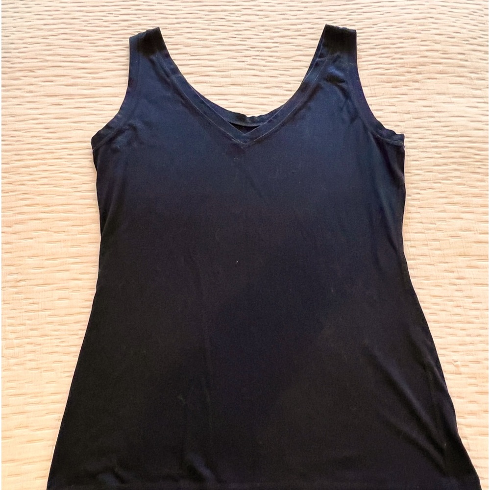 Lululemon black reversible (front/back) tank top
